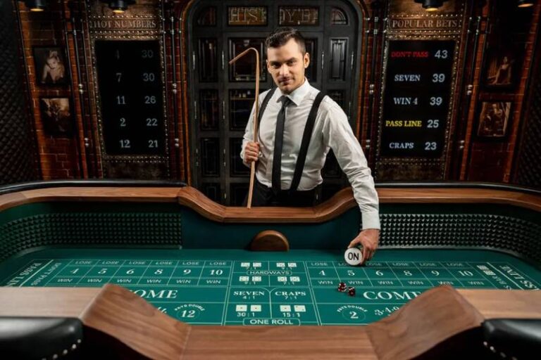 Craps Live Voi Dealer That Tro Choi Xuc Xac Hap Dan