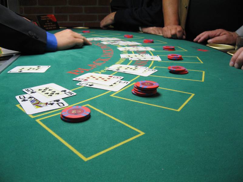 Quản lý vốn chơi blackjack khoa học 